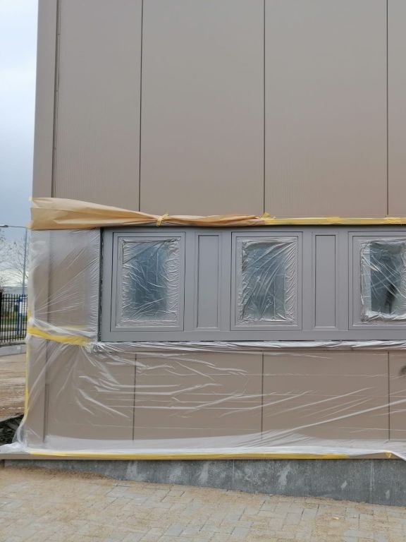 Schadeherstel van dakpanelen en Schadeherstel van gevelpanelen Reparatie kozijnen