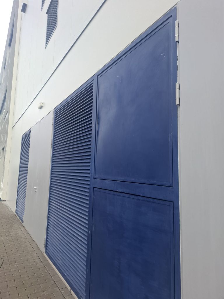 Schadeherstel van dakpanelen en Schadeherstel van gevelpanelen